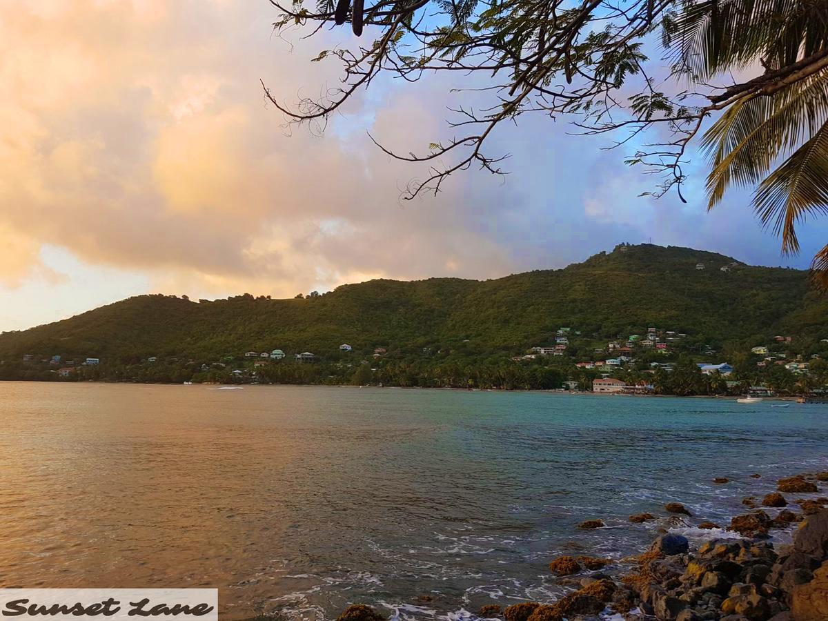 Sunset Lane Hotell Laborie Exteriör bild